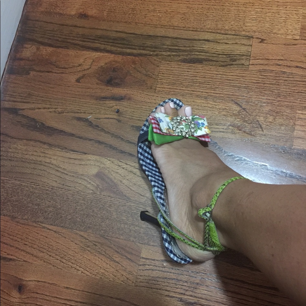 Marciano by guess sandals